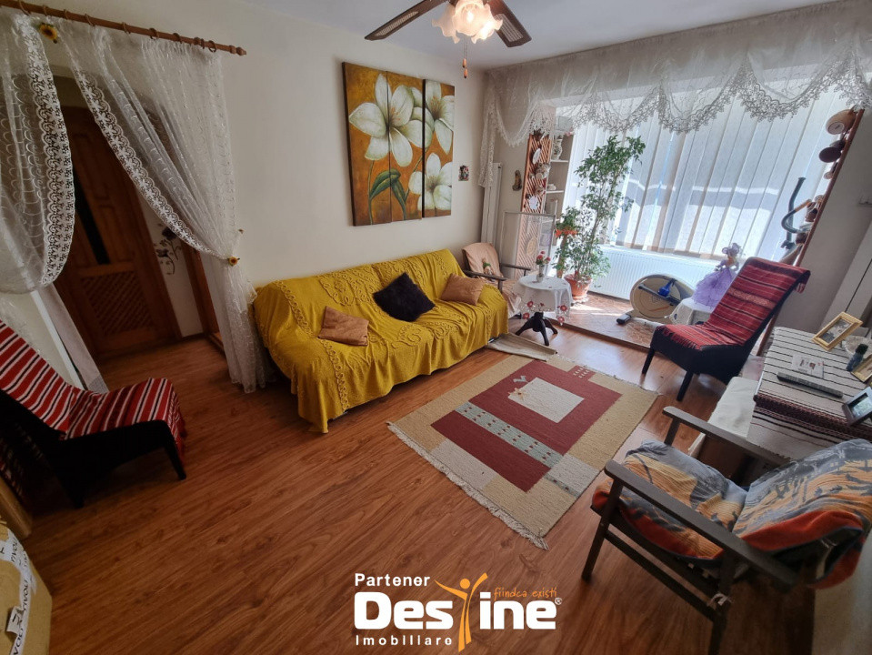 Pașcani zona Deal – apartament 2 camere 48 mp, izolat, centrală, mobilat utilat