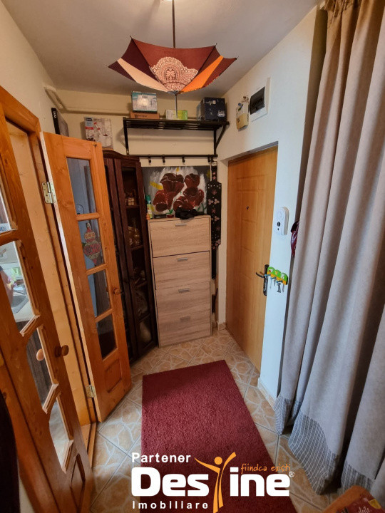 Pașcani zona Deal – apartament 2 camere 48 mp, izolat, centrală, mobilat utilat