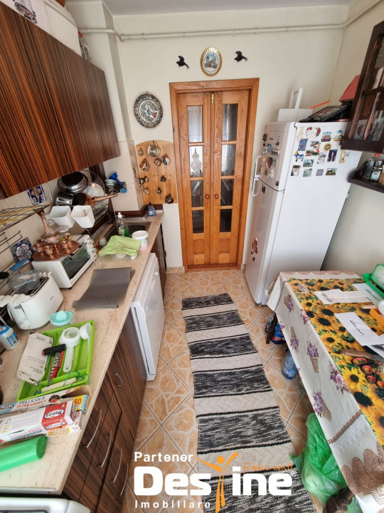 Pașcani zona Deal – apartament 2 camere 48 mp, izolat, centrală, mobilat utilat