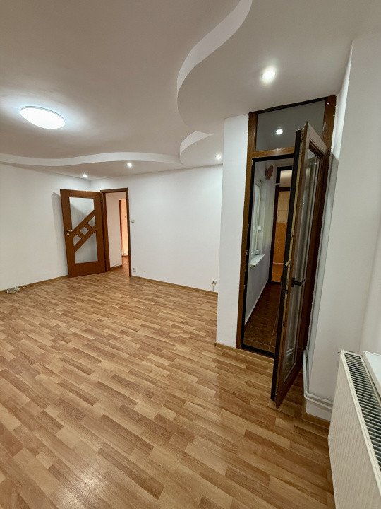 Apartament 3 camere, 77 mp, compartimentare excelentă, gata pentru familia ta