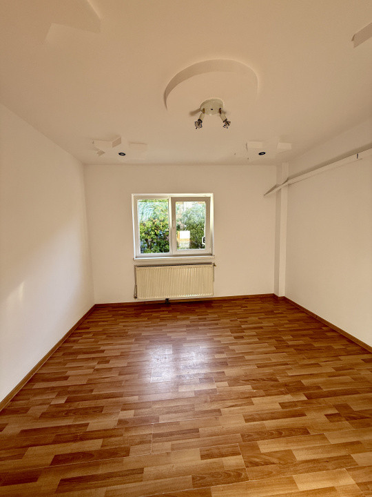 Apartament 3 camere, 77 mp, compartimentare excelentă, gata pentru familia ta