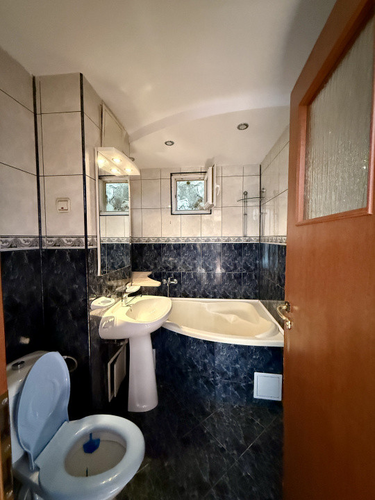 Apartament 3 camere, 77 mp, compartimentare excelentă, gata pentru familia ta