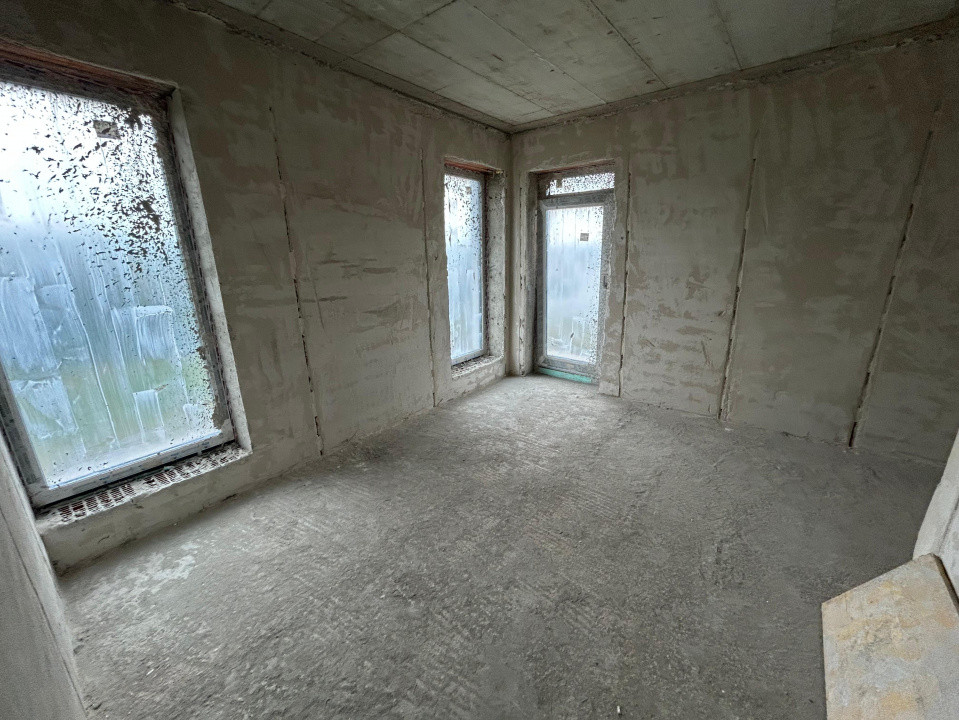 Casa individuala 120mp Teren 360mp Loc parcare terasa si curte generoasa Rediu