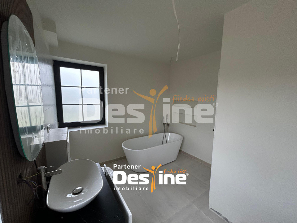 Casa individuala 120mp Teren 360mp Loc parcare terasa si curte generoasa Rediu