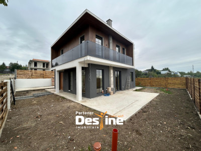 Casa individuala 120mp Teren 360mp Loc parcare terasa si curte generoasa Rediu