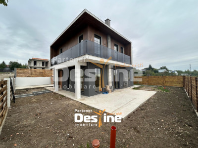 Casa individuala 120mp Teren 360mp Loc parcare terasa si curte generoasa Rediu