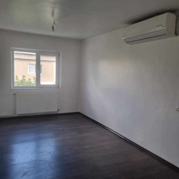 APARTAMENT DE VANZARE CU 3 CAMERE  LA ORIZONT 