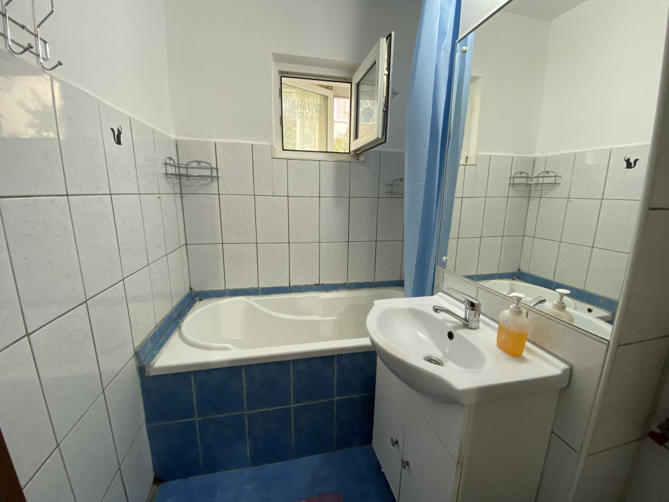 Apartament 2 camere decomandat cu loc de parcare si balcon, zona Astra