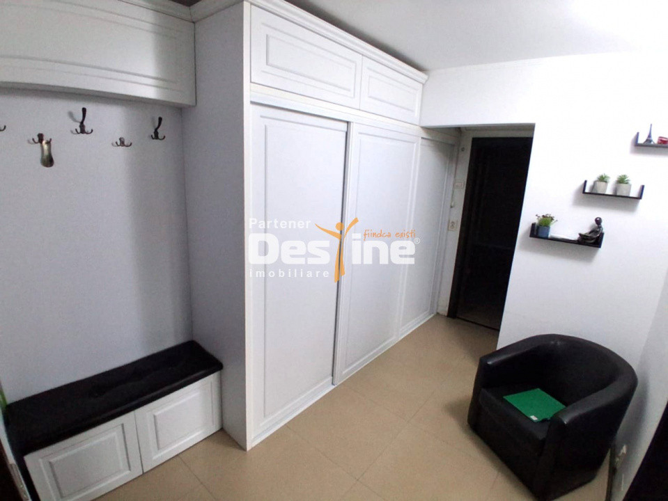 Apartament 2 camere decomandat 50mp utili boxa si loc de parcare mutare imediata