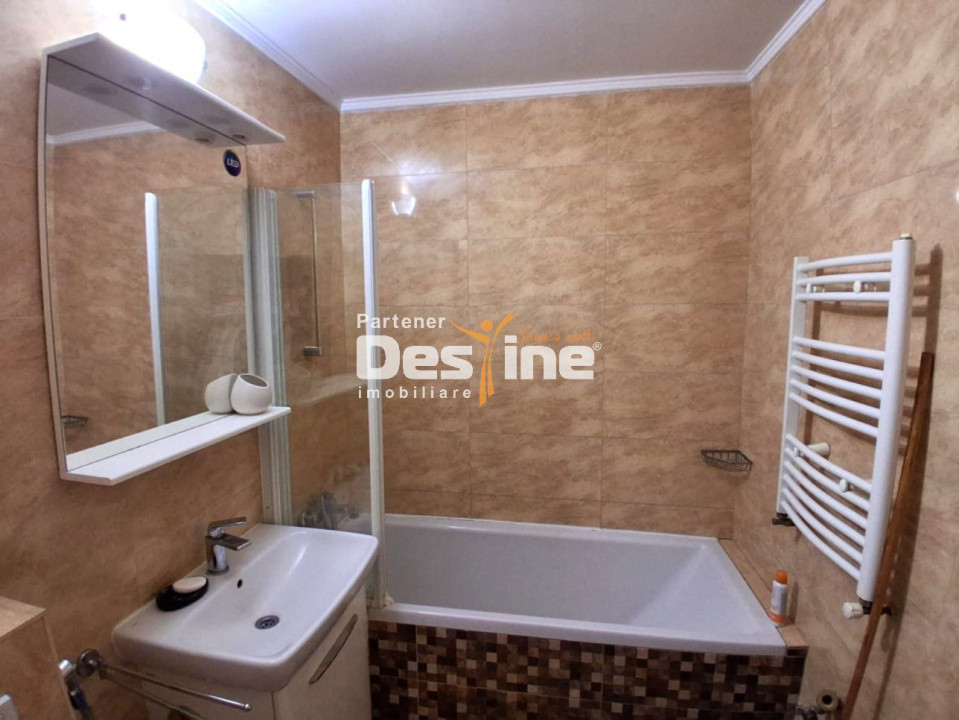 Apartament 2 camere decomandat 50mp utili boxa si loc de parcare mutare imediata