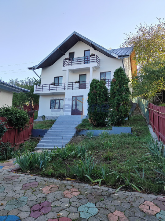Casa individuala P+ETAJ+M 208 mp + 635 mp TEREN - BUCIUM