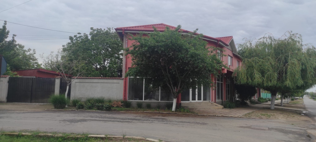 Investiție profitabilă Calafat, spații + apartamente + teren 1000 mp