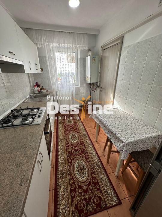 Apartament mobilat și utilat, 3 camere, 70 mp, lift nou – zona Primăriei Pașcani