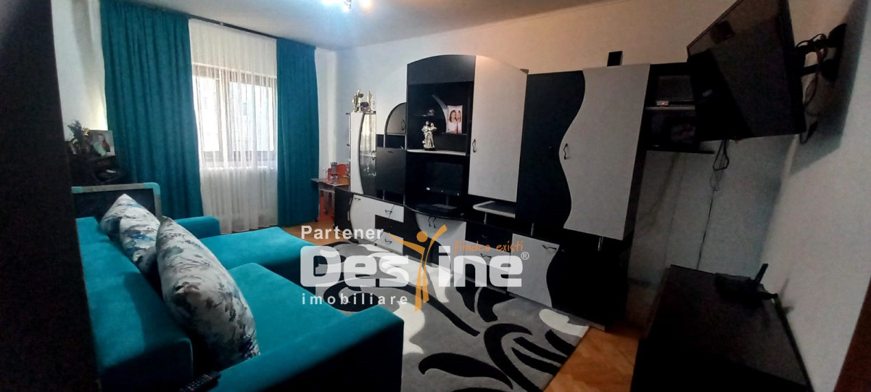 Apartament 3 camere, decomandat , Alexandru cel Bun 
