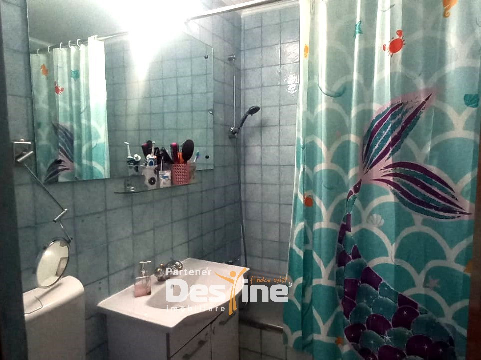 Apartament 3 camere, decomandat , Alexandru cel Bun 