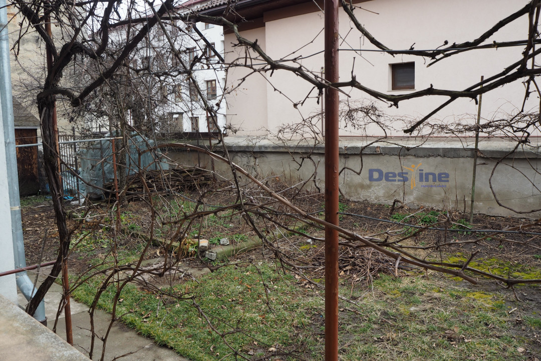 VAND CASA IZOLATA INTERIOR, IN DEJ, ZONA LINISTITA