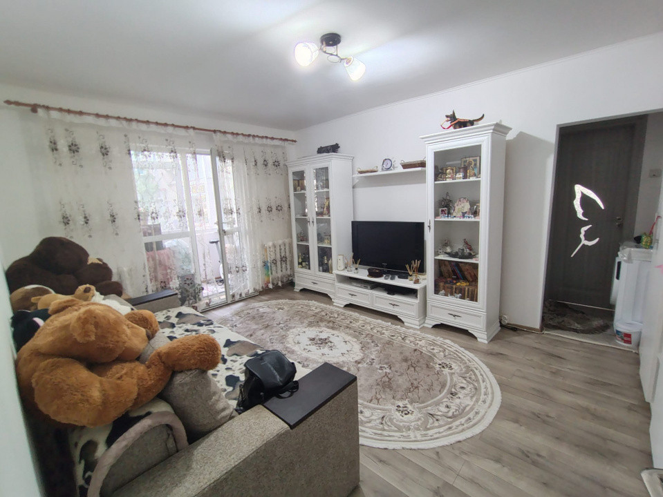 Baza 3- Apartament 2 camere, mobilat si utilat- etajul 1 