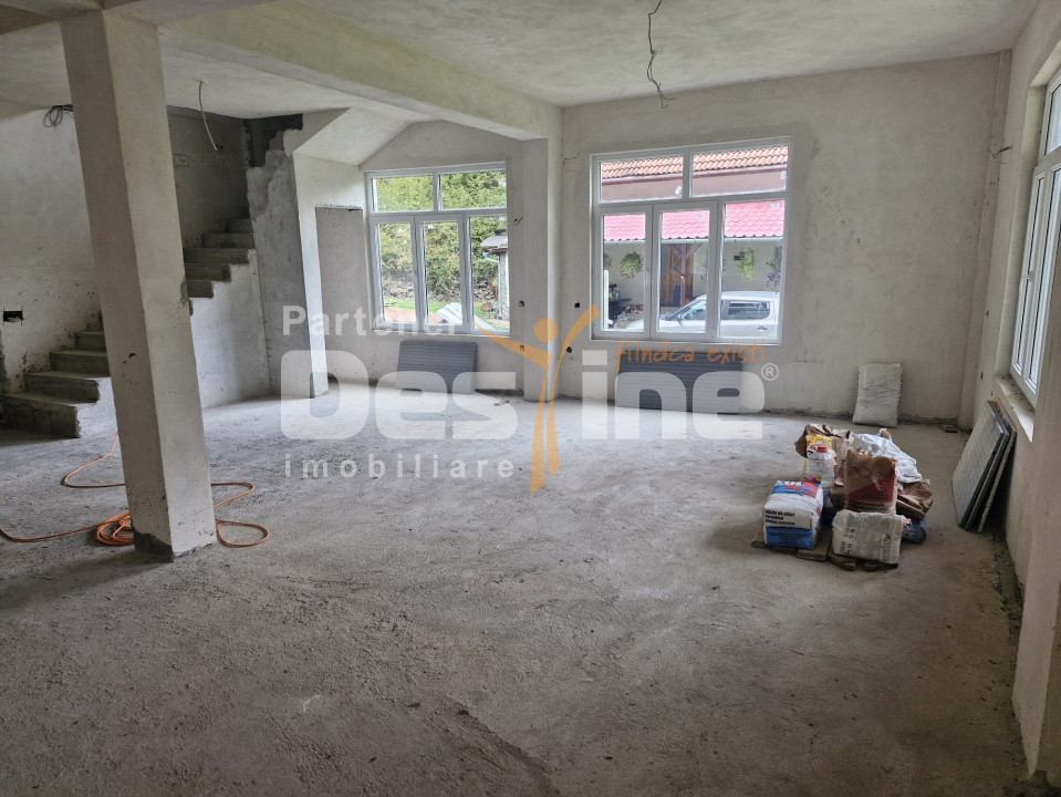 Casă frumoasă - zonă liniștită