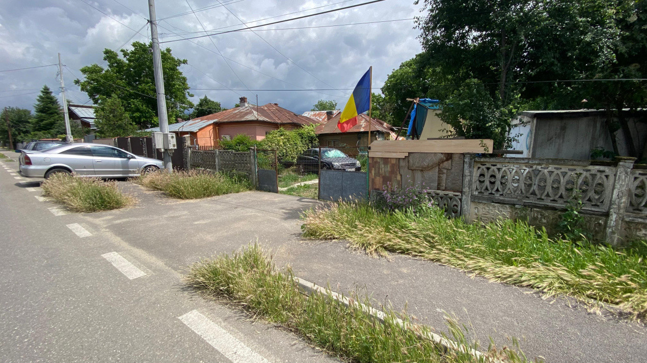 Teren 2133 m² cu utilități și ieșire la drum asfaltat – Clinceni