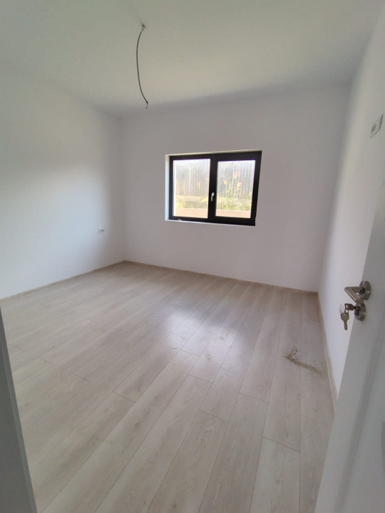 Vorovesti-Casa individuala cu 4 camere, plan parter 