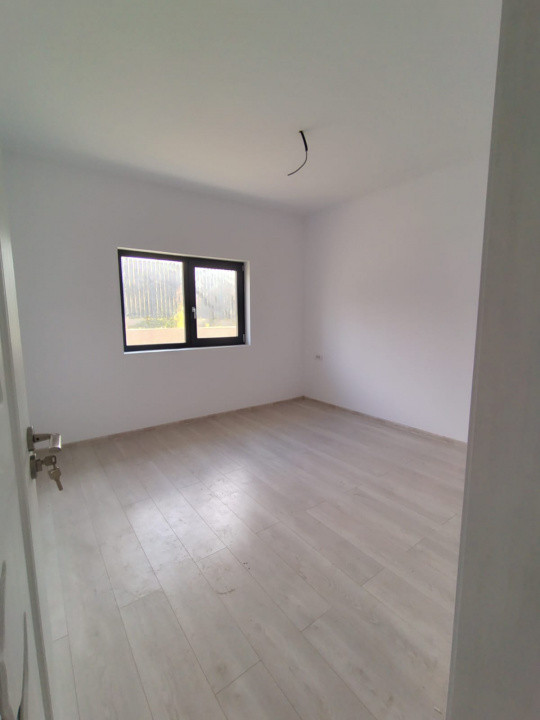 Vorovesti-Casa individuala cu 4 camere, plan parter 