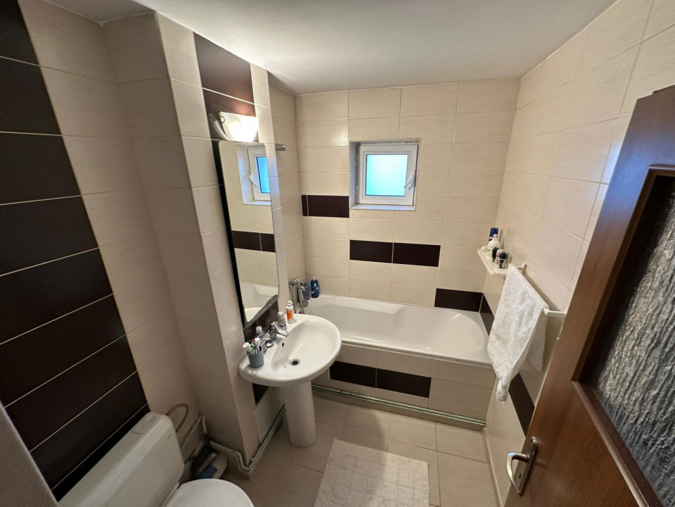 Pacurari- Apartament 3 camere,2 bai- Mobilat si utilat 