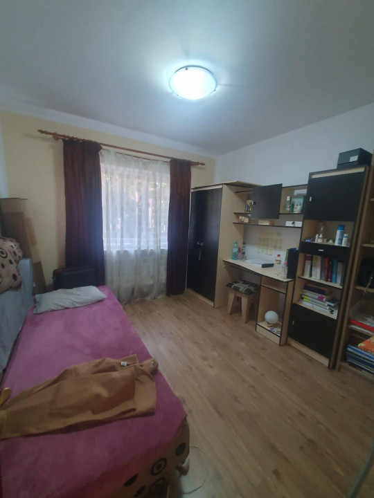 Apartament cu 3 camere 65 mp, loc de parcare si boxa, situat in Craiter