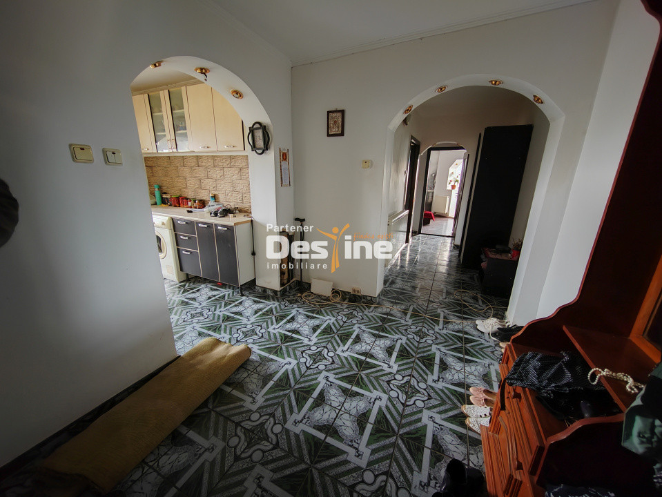 CUG - Apartament 3 camere DECOMANDAT 77 mp