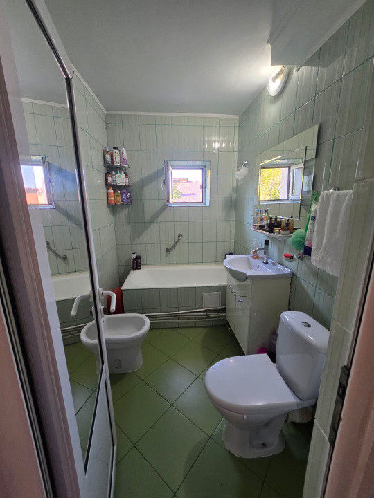 Targu Cucu- Apartament 3 camere decomandat