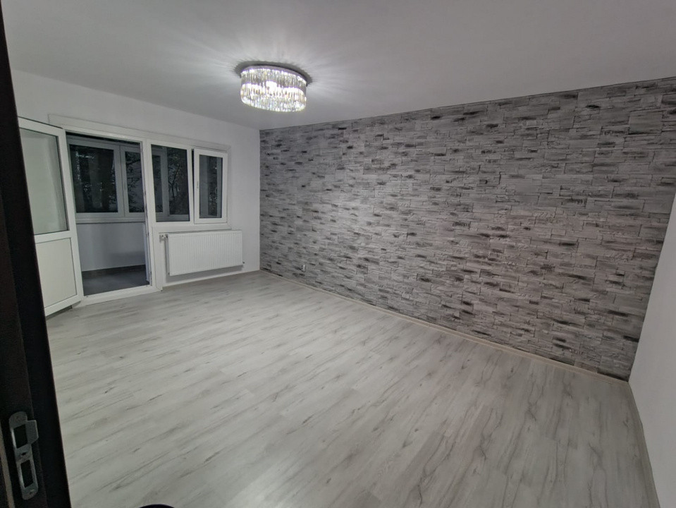 Apartament 2 camere etaj 1, renovat- Dacia 