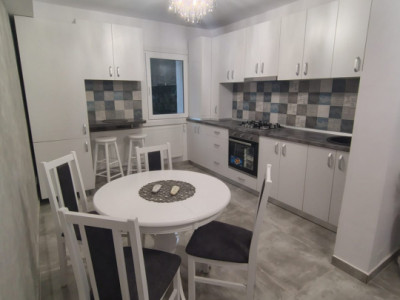 Apartament 2 camere etaj 1, renovat- Dacia 