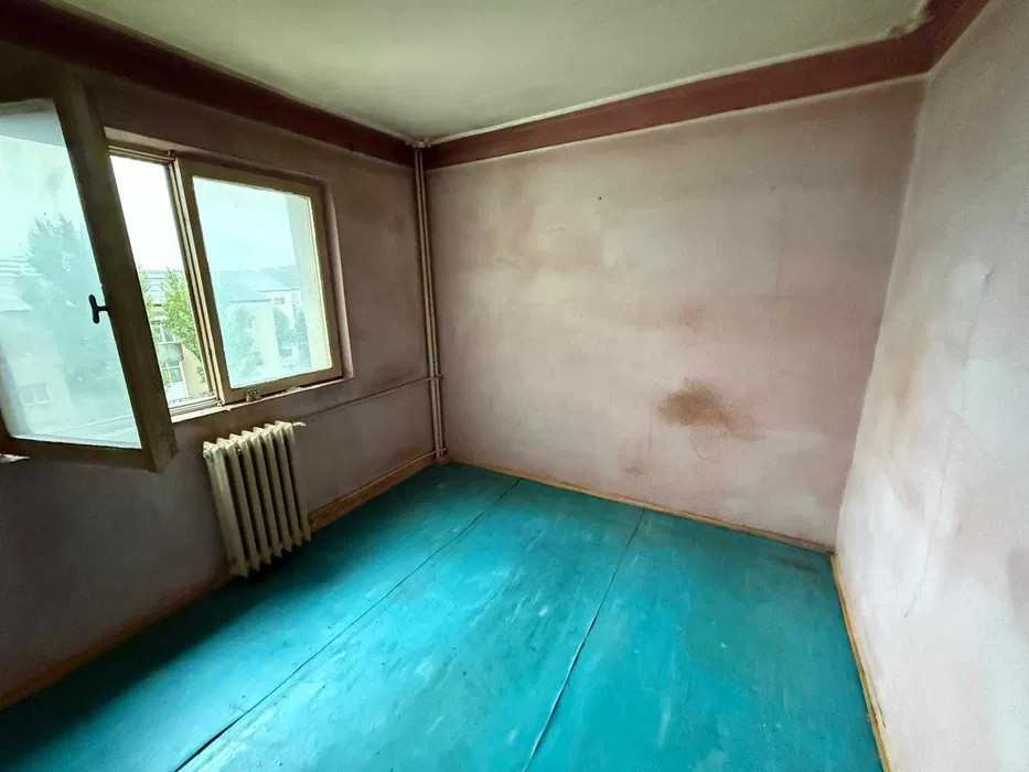 Mircea cel Batran- Apartament 2 camere decomandat 