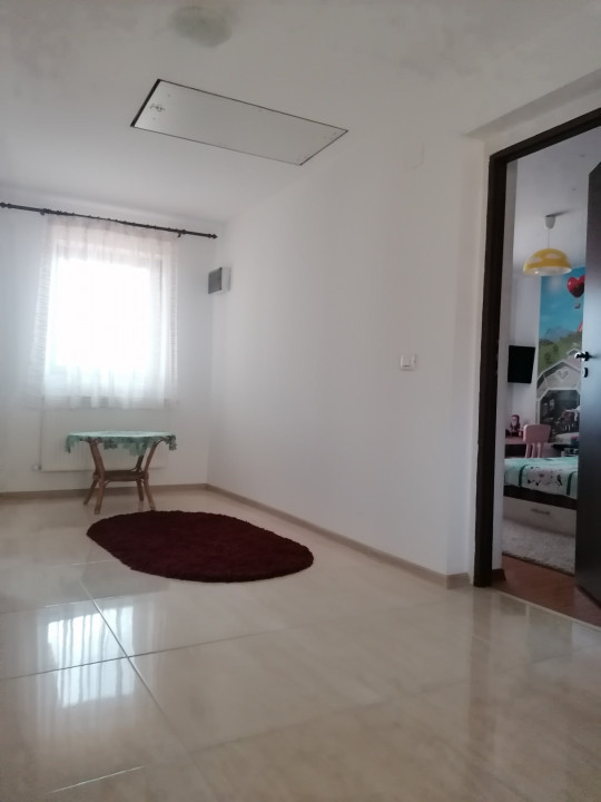 Proprietate alcătuită din imobil și teren generos,Comarnic 