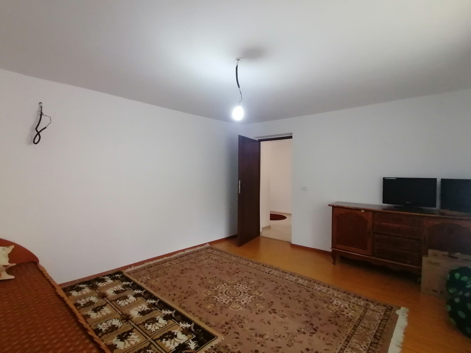 Proprietate alcătuită din imobil și teren generos,Comarnic 
