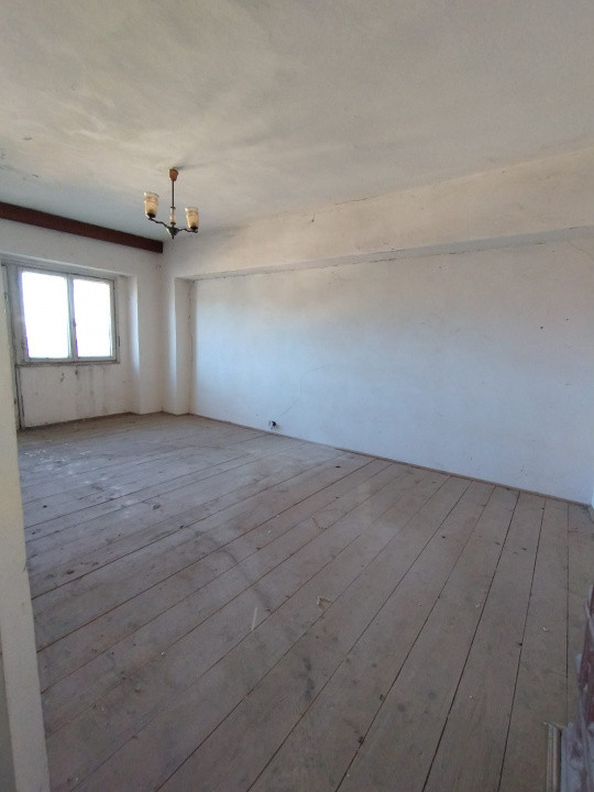 Tibanesti- Apartament cu 3 camere, 2 bai, etajul 3 