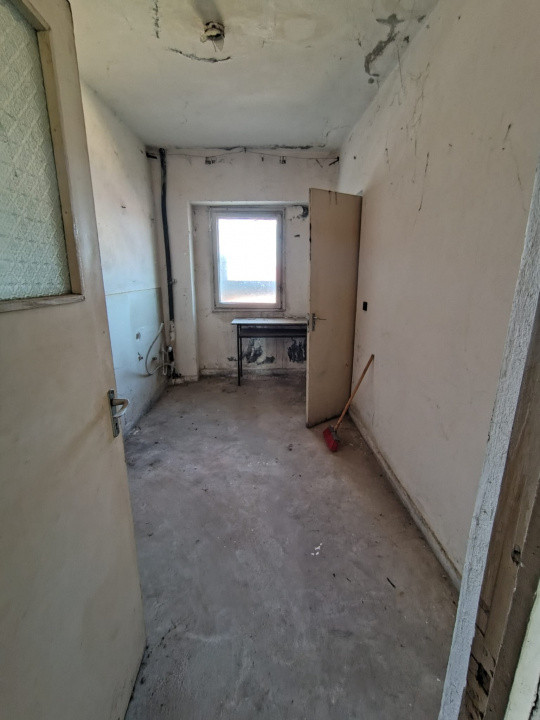 Tibanesti- Apartament cu 3 camere, 2 bai, etajul 3 