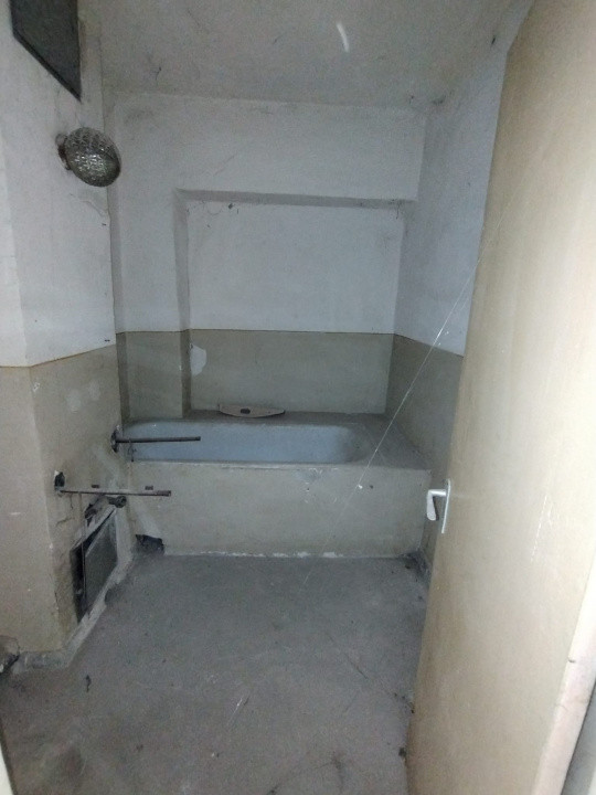 Tibanesti- Apartament cu 3 camere, 2 bai, etajul 3 