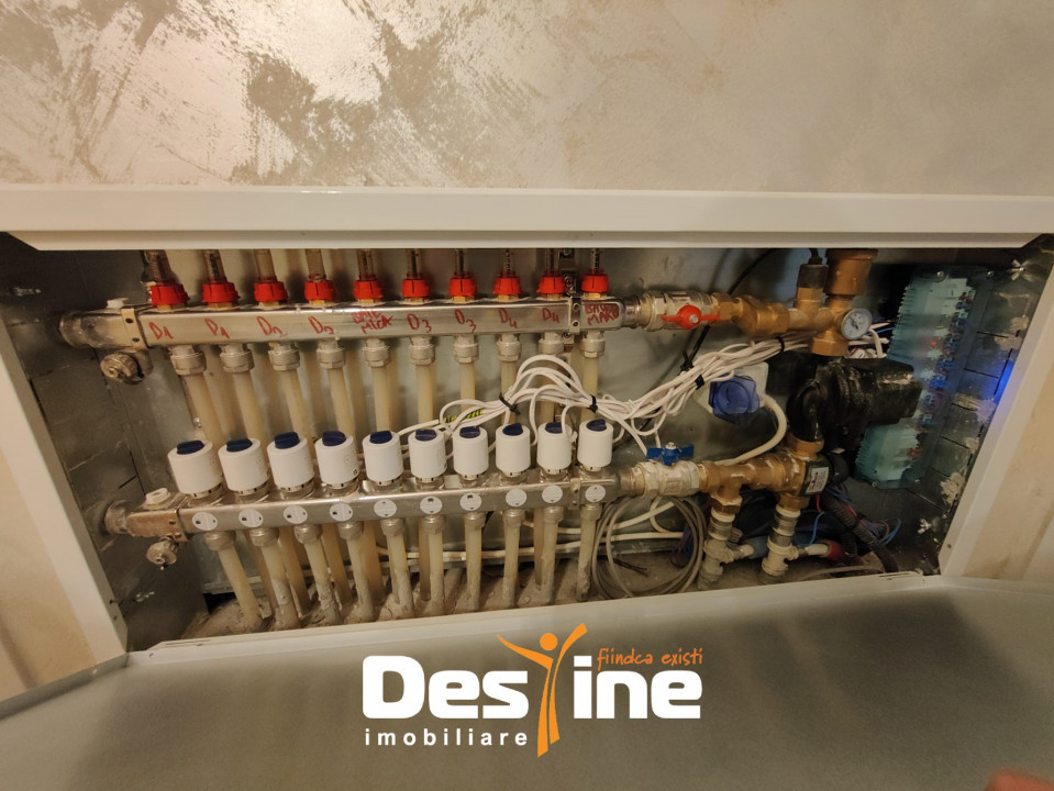 Casă individuală stil grecesc cu 5 camere S+P+1+pod, 200 mp + teren Valea Adanca