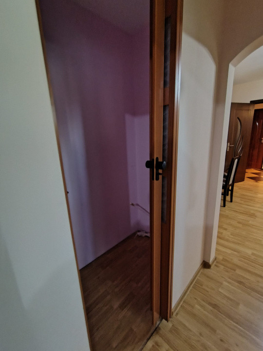 Cantemir- Apartament 2 camere, etaj intermediar-Mobilat 