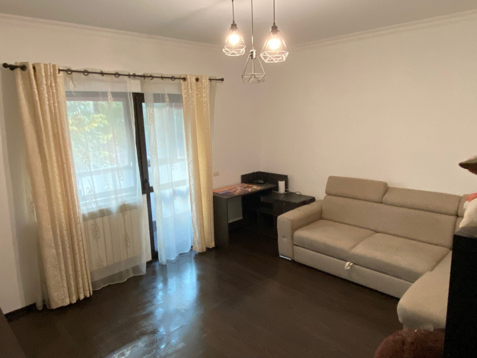 Inchiriere Apartament 3 Camere Decomandat, et.1, cu loc de parcare inclus