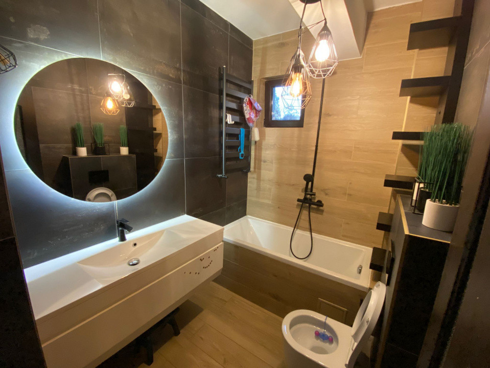 Inchiriere Apartament 3 Camere Decomandat, et.1, cu loc de parcare inclus