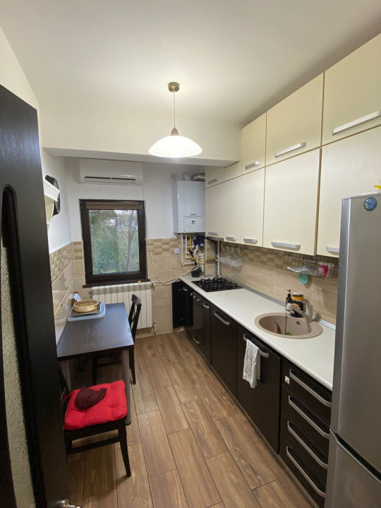 Inchiriere Apartament 3 Camere Decomandat, et.1, cu loc de parcare inclus