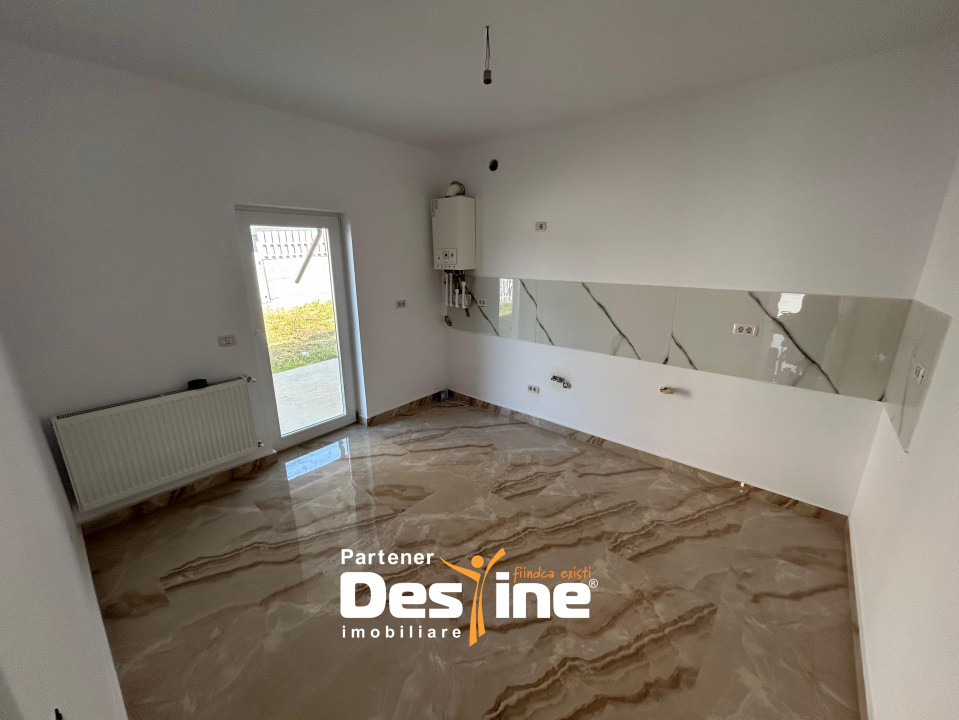 Casă individuală 120 mp 135.000 euro la asfalt cu toate utilitatile incluse