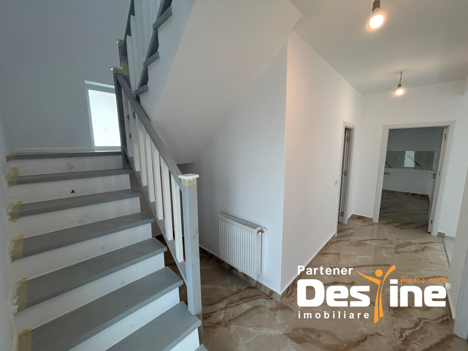 Casă individuală 120 mp 135.000 euro la asfalt cu toate utilitatile incluse