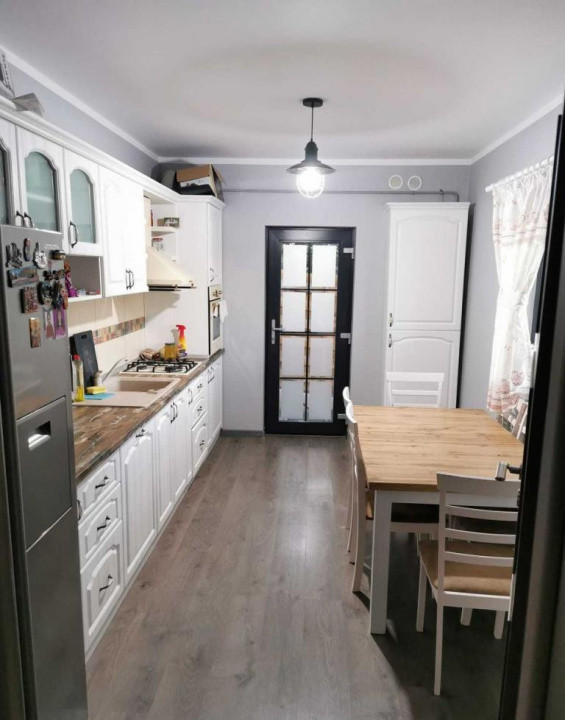 Casa parter, 4 camere, 2 bai, mobilata cu 450 mp teren  in zona Valea Lupului