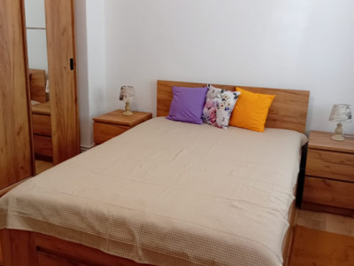 Apartament 2 camere recent renovat, 54 mp, situat la parter in cartierul Astra 