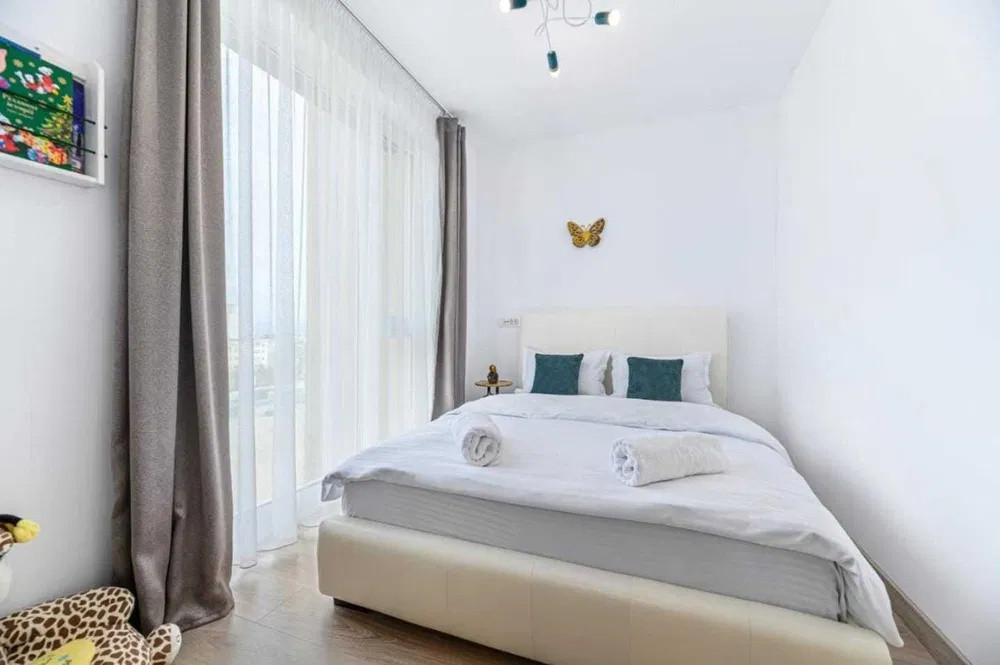 Apartament cu 3 camere, etaj intermediar, loc de parcare si boxa, Urban Plaza 