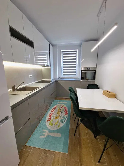 Apartament cu 3 camere, etaj intermediar, loc de parcare si boxa, Urban Plaza 