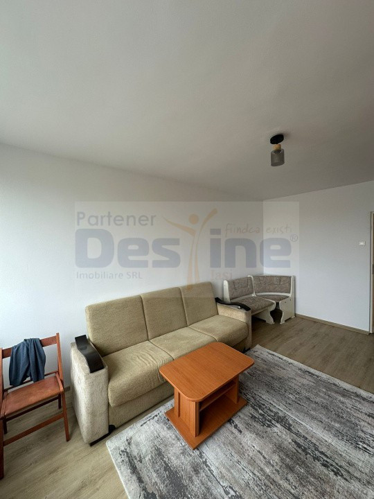 Apartament 1 camera decomandat - Podu Ros - Piata Nicolina / Etaj 5