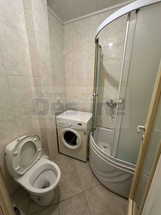 Apartament 1 camera decomandat - Podu Ros - Piata Nicolina / Etaj 5